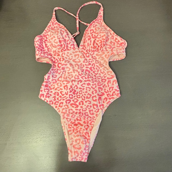 Cupshe Pink Leopard Cut Out One Piece Swim Suit Size Medium - Picture 4 of 6